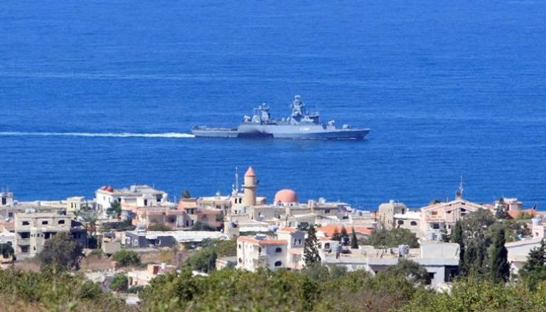 سفينة تابعة للأمم المتحدة قبالة ساحل لبنان قرب الحدود الإسرائيلية