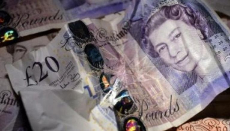الاسترليني يفقد مكاسبه أمام الجنيه المصري
