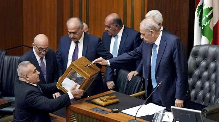 البرلمان اللبناني في جلسته السابقة لانتخاب رئيس للبلاد