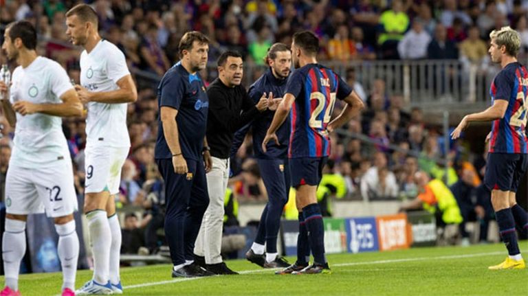 تشافي هيرنانديز تشافي هيرنانديز - مدرب برشلونة