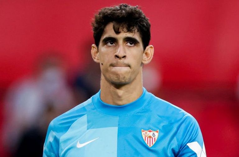 ياسين بونو حارس فريق إشبيلية ومنتخب المغرب ياسين بونو حارس فريق إشبيلية ومنتخب المغرب