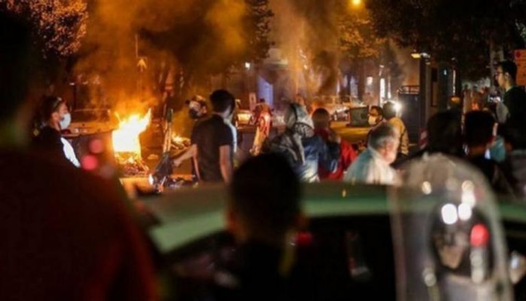 جانب من الاحتجاجات الليلية في مدن إيران