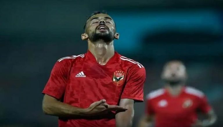 احتفال أحمد عبدالقادر لاعب الأهلي المصري