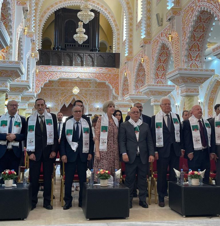 جانب من مراسم تكريم جون كينيدي وزير المجاهدين الجزائري والسفيرة الأمريكية خلال تدشين اللوحة