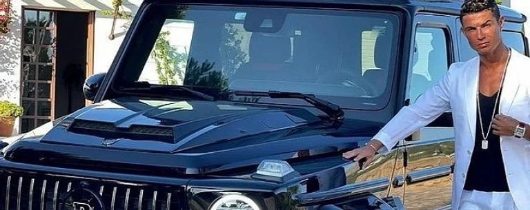مرسيدس G-Wagon Brabus كريستيانو رونالدو يقود إحدى سياراته