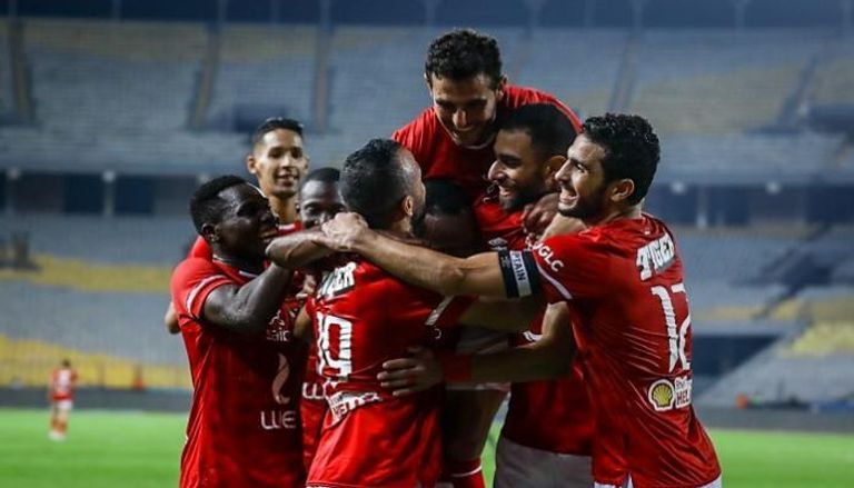 فرحة الأهلي بتجاوز الإسماعيلي الموسم الماضي الأهلي والإسماعيلي من مباراة سابقة