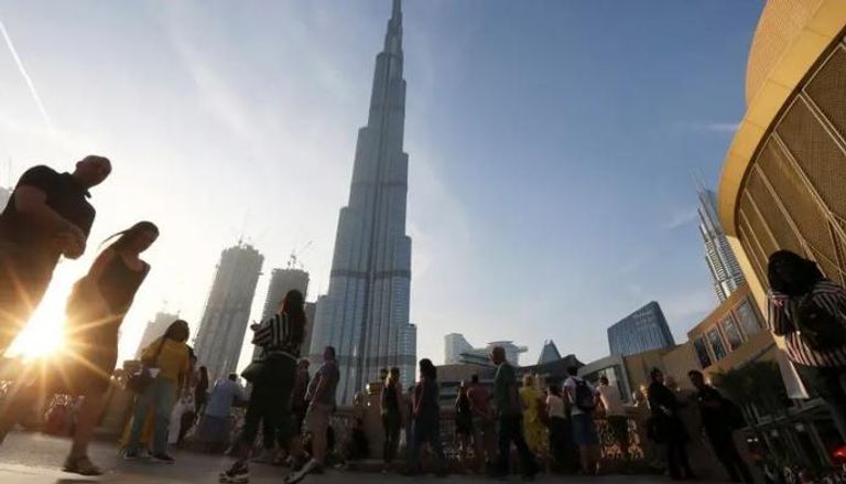 الإمارات تقدم نموذجا في حقوق العمالة
