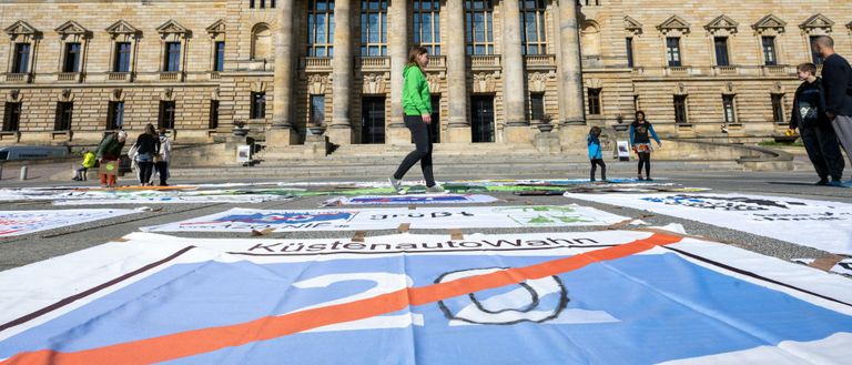 وزارة النقل الألمانية تحت حصار نشطاء المناخ