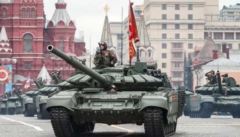 دبابات روسية في الميدان الأحمر