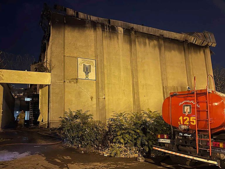 آثار حريق سجن إيفين الإيراني - أرشيفية