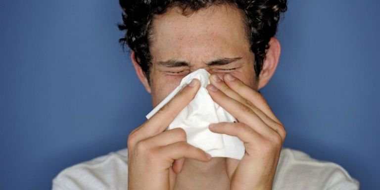 الدكتور مجدي بدران عضو الجمعية المصرية للحساسية والمناعة