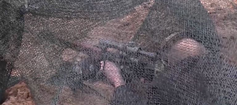 بوتين يشارك في تدريبات الرماية بوتين أثناء زيارته لمركز تدريب الجنود