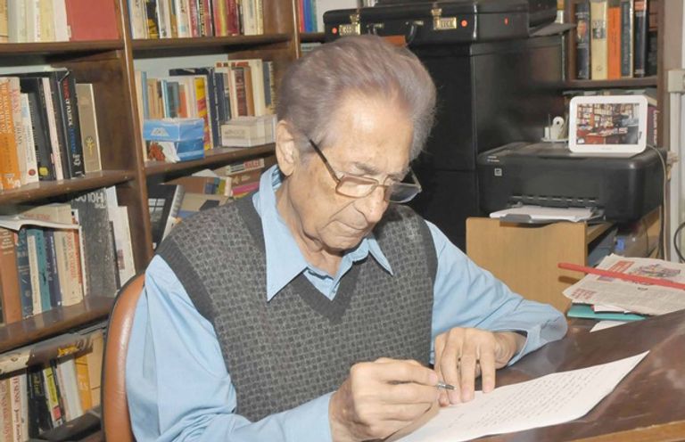 الأديب المصري أنيس منصور