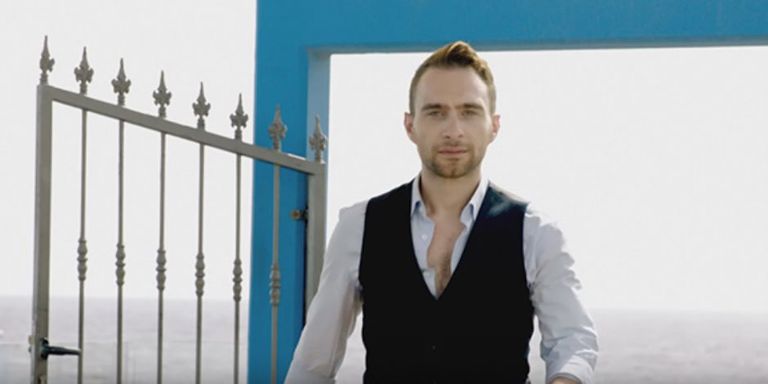 الفنان حسام حبيب