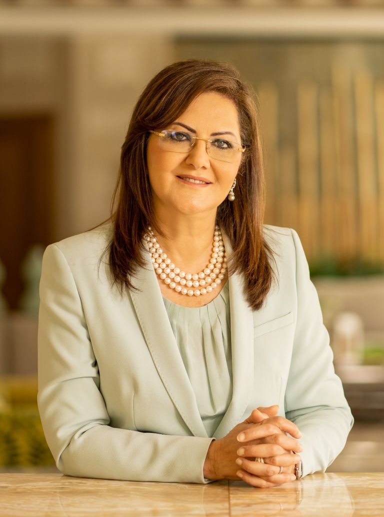 وزيرة التخطيط والتنمية الاقتصادية في مصر محمد القرقاوي، وزير شؤون مجلس الوزراء في دولة الإمارات