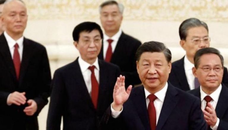 الرئيس شي مع مجموعة اللجنة الدائمة للمكتب السياسي للحزب الشيوعي الصيني