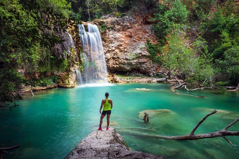 "شلال سيلان" شلال "روجي"