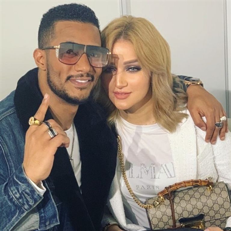 محمد رمضان وزوجته 