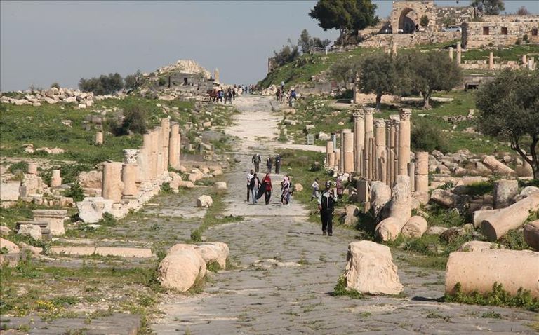 أم قيس أحد أهم المعالم السياحية في الأردن أهم المعالم السياحية في الأردن.. 6 معالم في زيارة عبر التاريخ
