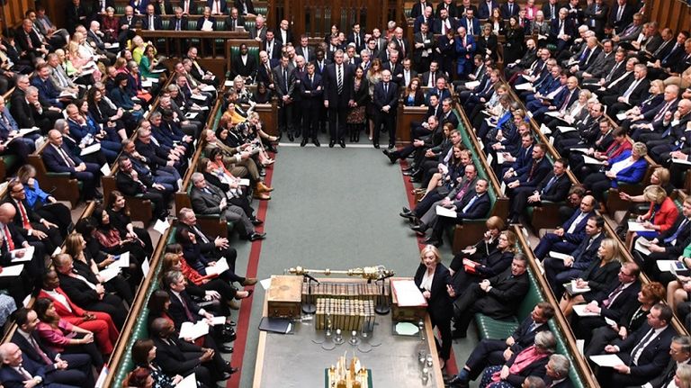 قاعة النقاش في مجلس العموم البريطاني