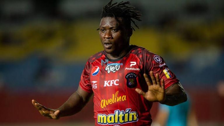 سامسون أكينيولا الأهلي والزمالك