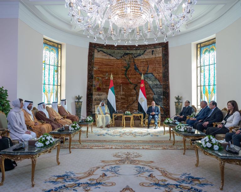 جانب من لقاء الشيخ محمد بن راشد ال مكتوم والرئيس السيسي الشيخ محمد بن راشد آل مكتوم والرئيس السيسي