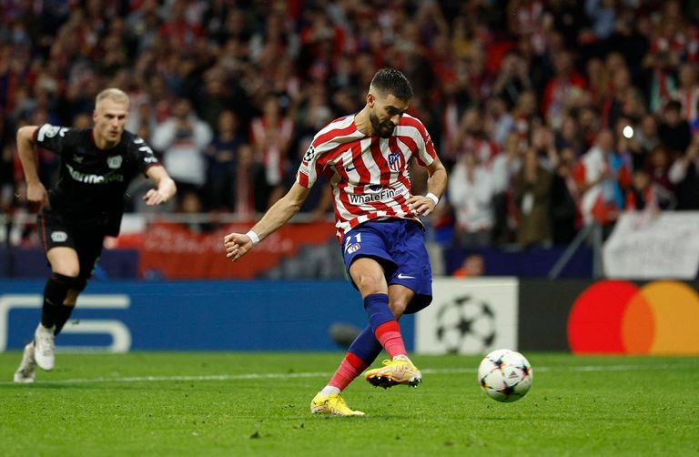 ركلة جزاء كاراسكو جانب من المباراة