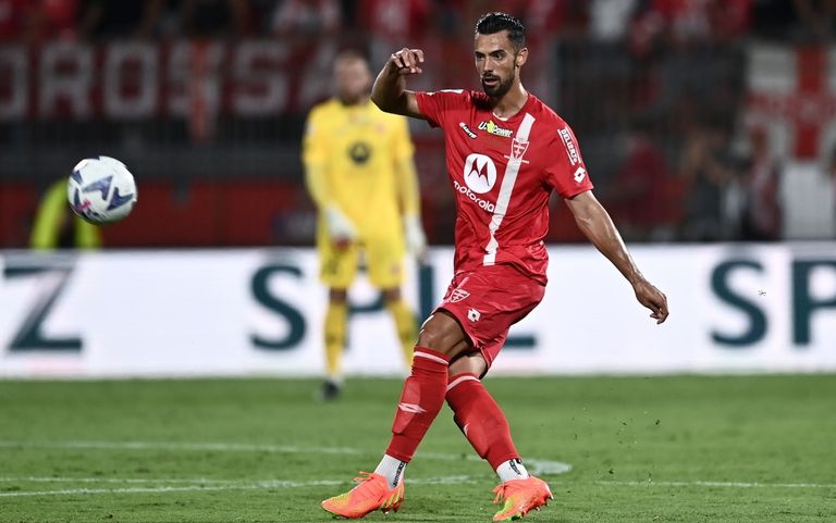 بابلو ماري بقميص مونزا