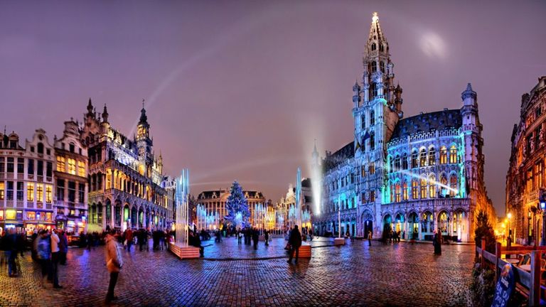 بروكسل أحد أهم مدن بلجيكا السياحية أھم مدن بلجيكا السياحية.. 6 وجهات في رحلة استثنائية