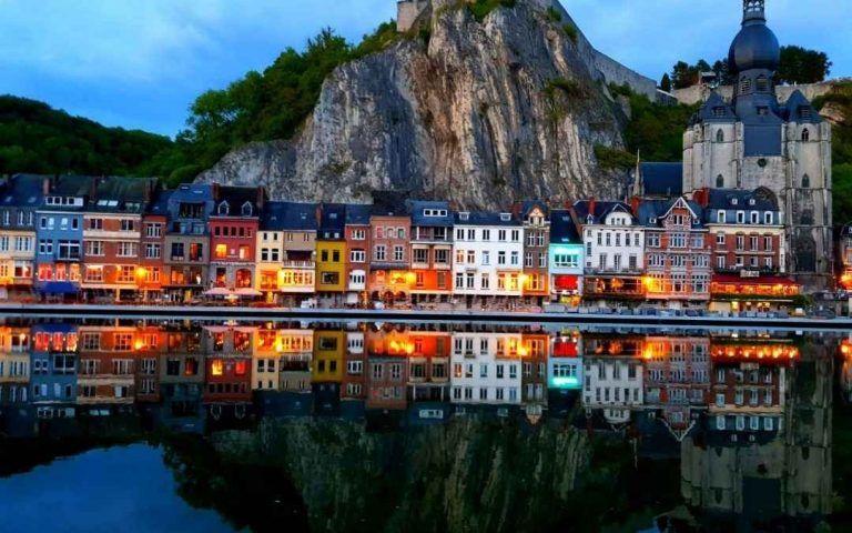 دينانت أحد أهم مدن بلجيكا السياحية أھم مدن بلجيكا السياحية.. 6 وجهات في رحلة استثنائية