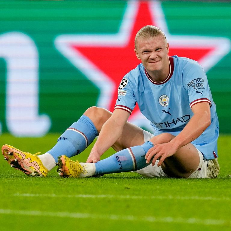 إيرلينج هالاند وجوليان ألفاريز