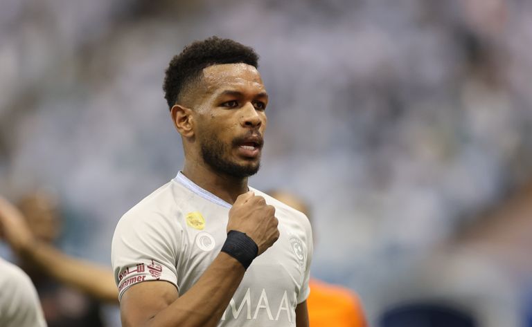 علي البليهي محمد كنو لاعب وسط الهلال السعودي