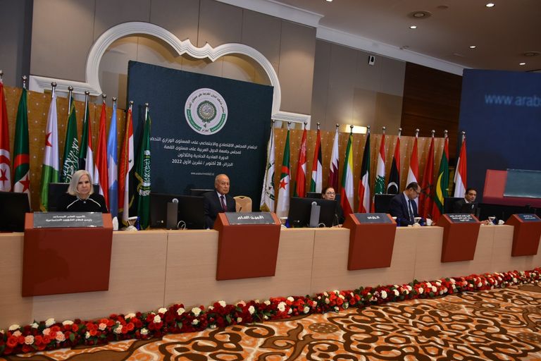 جانب من الاجتماع الوزاري للقمة العربية بالجزائر