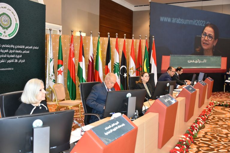 جانب من الاجتماع الوزاري للقمة العربية بالجزائر