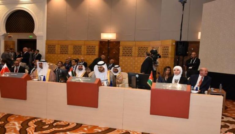 وفد الإمارات في اجتماع المجلس الاقتصادي والاجتماعي التحضيري للقمة العربية