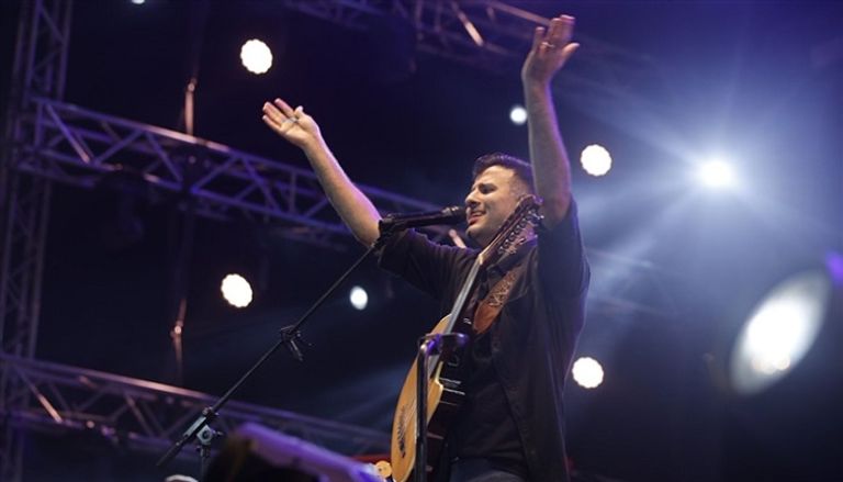 الفنان حمزة نمرة