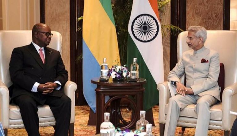 وزير خارجية الهند خلال اجتماع مع نظيره الجابوني
