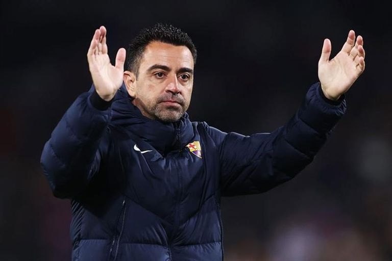 تشافي هيرنانديز مدرب برشلونة تشافي هيرنانديز وبيب جوارديولا