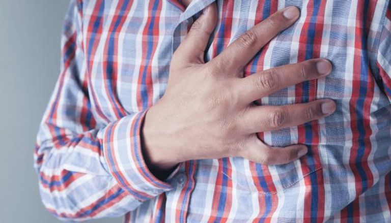 سائق السيارة أصيب بأزمة قلبية أثناء القيادة- أرشيفية