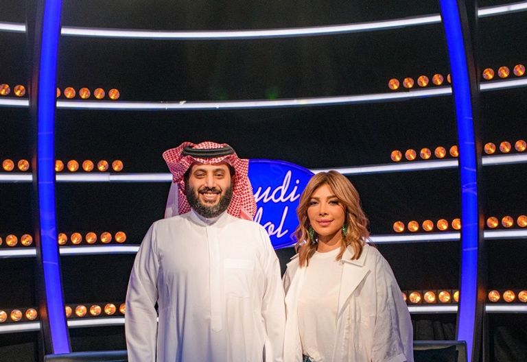 تركي آل الشيخ مع نجوم سعودي أيدول