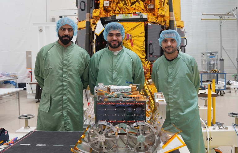 مركز محمد بن راشد للفضاء يعلن موعد إطلاق مشروع الإمارات لاستكشاف القمر - أرشيفية