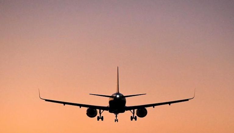 طائرة ركاب تهبط في مطار هيثرو - رويترز