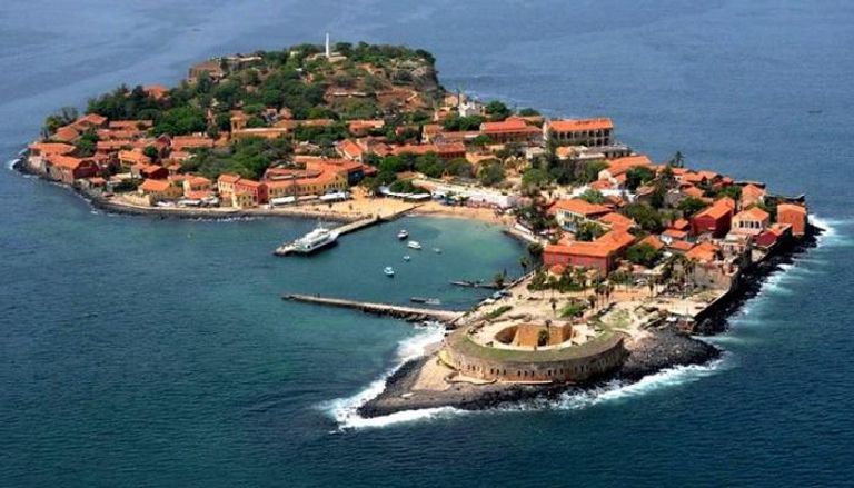 جزيرة جوري ضمن أفضل أماكن سياحية في داكار السنغال تتمتع بأماكن جذب سياحية بفضل ثرائها