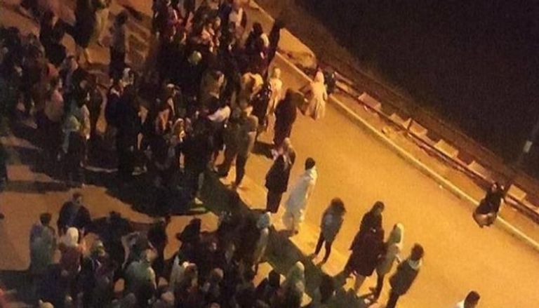 احتجاجات ليلية في مدينة آراك بوسط إيران