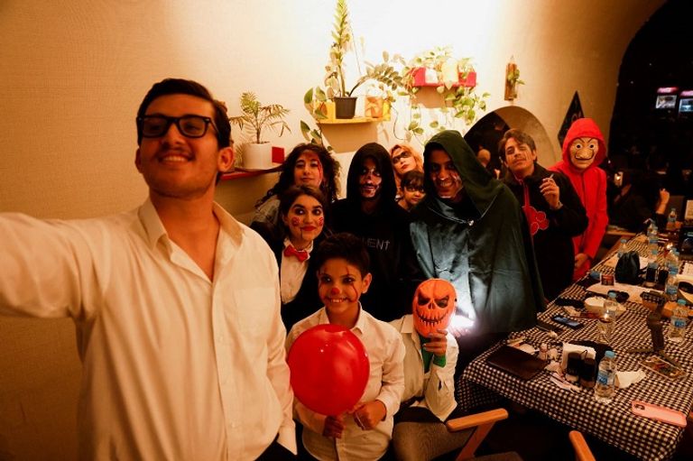 احتفالات الهالوين في مقهى ببغداد