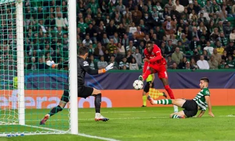 فرانكفورت يفوز على لشبونة فريق توتنهام الإنجليزي