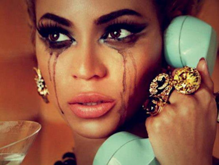 مكياج الوجه الباكي