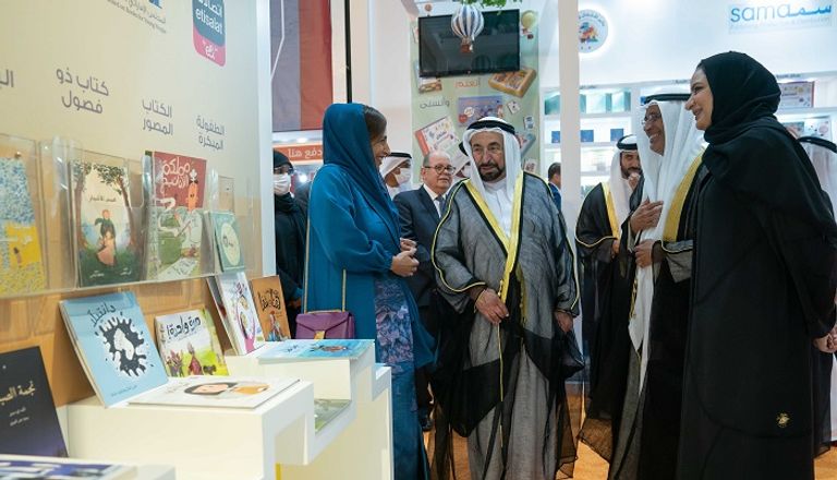 سلطان القاسمي يفتتح معرض الشارقة للكتاب