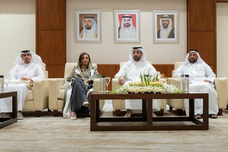 تكريم الفائزين بجوائز معرض الشارقة للكتاب