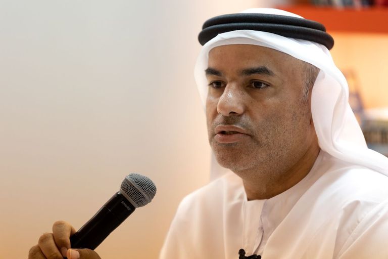 الدكتور عبدالرحمن المعيني خلال الجلسة